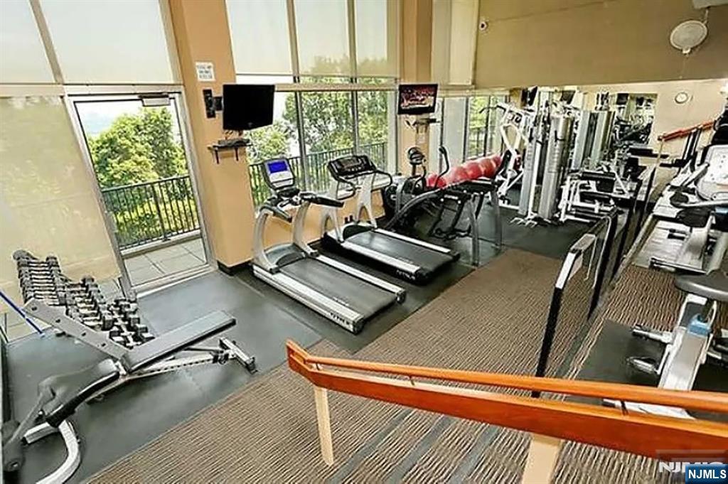 4 Horizon Rd #1432, Fort Lee, NJ 07024