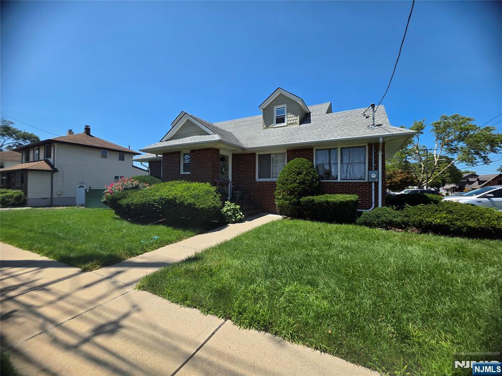 Homes for sale in Rochelle Park, NJ | 355 Rochelle Ave, Rochelle Park, NJ 07662 | MLS# 26026880