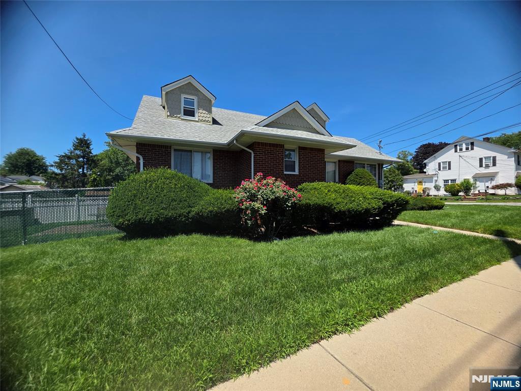 Homes for sale in Rochelle Park, NJ | 355 Rochelle Ave, Rochelle Park, NJ 07662 | MLS# 26026880