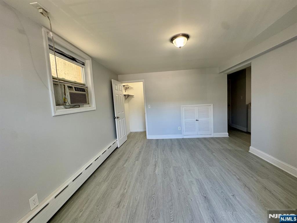 687 Midland Avenue 1 - Photo 4