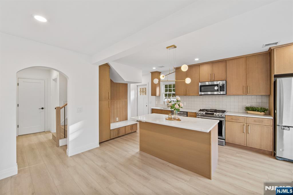 32 Brook Street - Photo 2