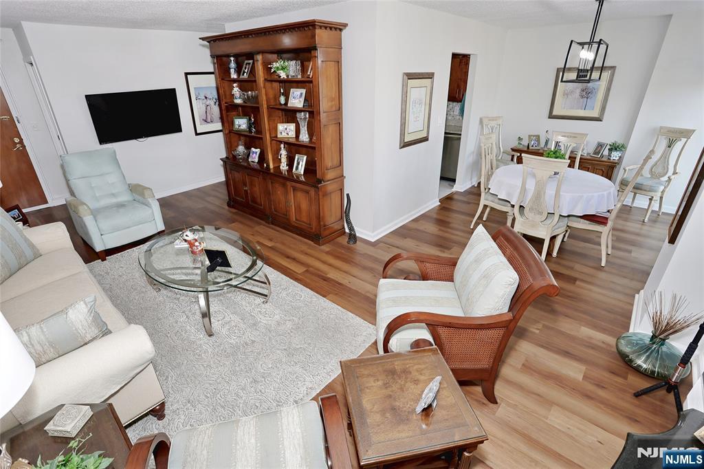 160 Overlook Ave #19D, Hackensack, NJ 07601