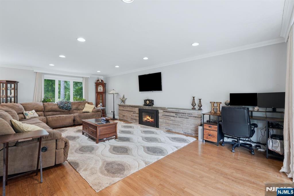 105 Winthrop Road - Photo 5