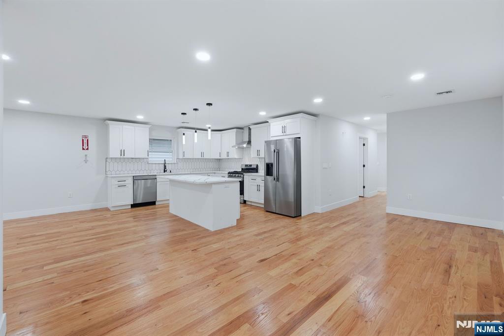 219 Burnett Street — photo 11