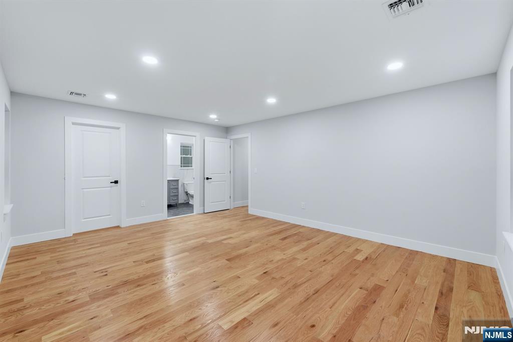 219 Burnett Street — photo 18