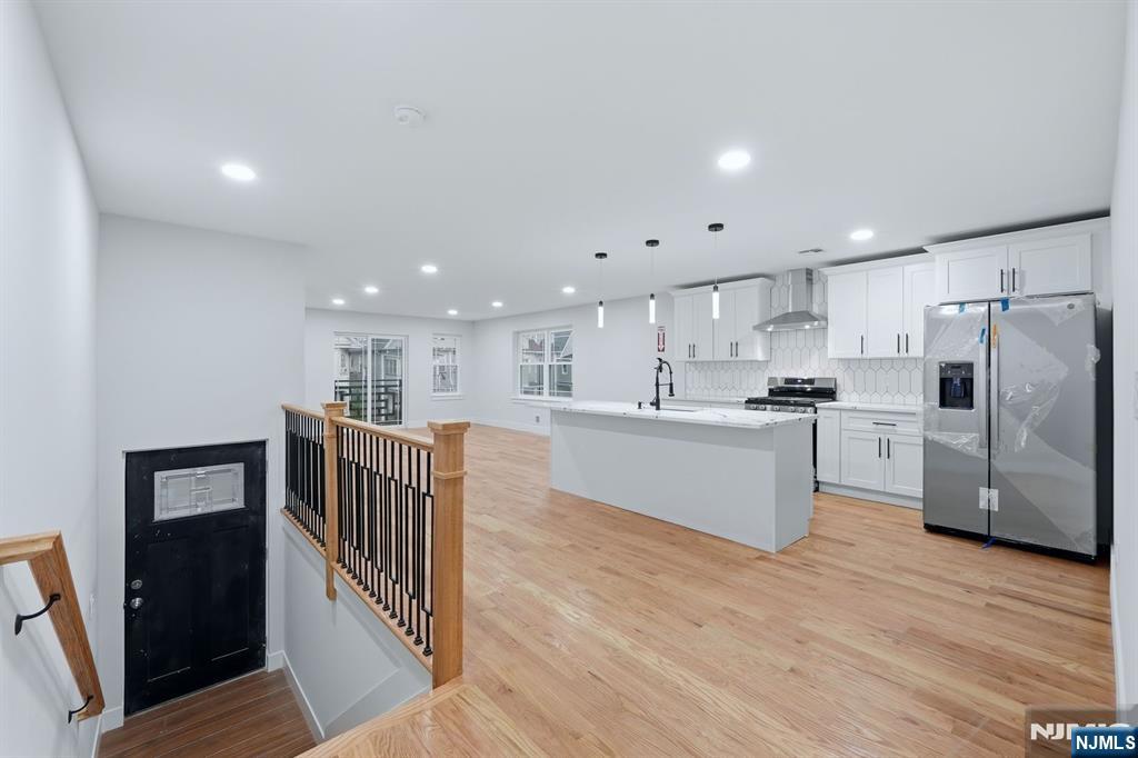 219 Burnett Street — photo 22