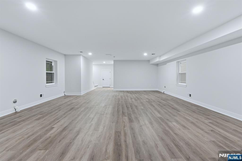219 Burnett Street — photo 36