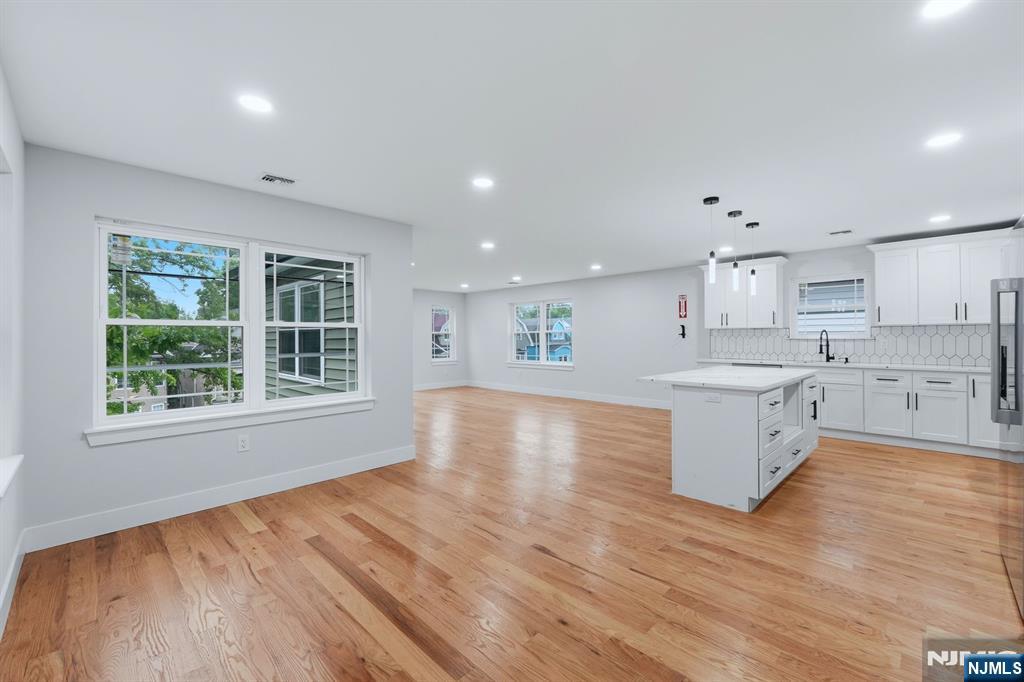 219 Burnett Street — photo 10