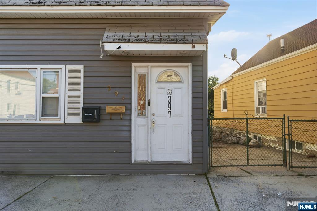 397 River Dr, Garfield, NJ 07026