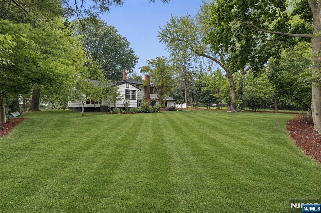 3rd image of 44 Northrop Ln, Tenafly, NJ 07670 | MLS# 26027002