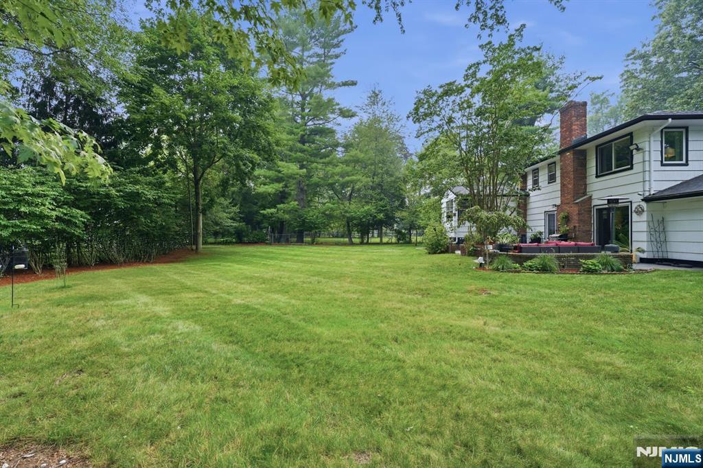 4th image of 44 Northrop Ln, Tenafly, NJ 07670 | MLS# 26027002