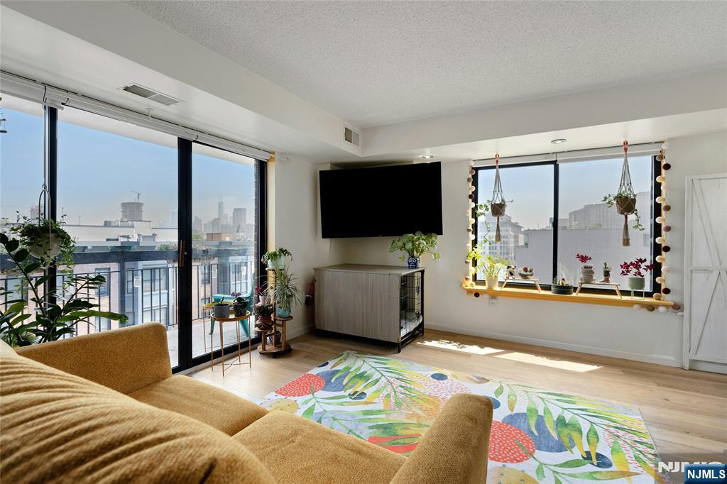 700 1st Street #6H — photo 11