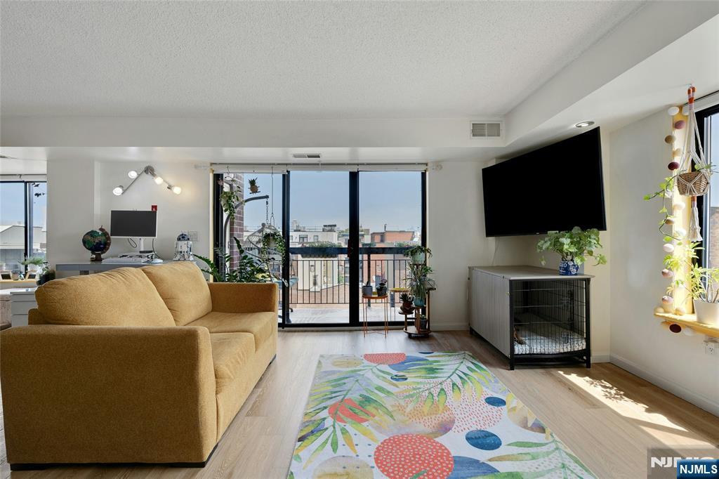700 1st Street #6H — photo 10