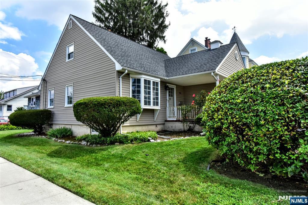 419 Main Avenue - Photo 2