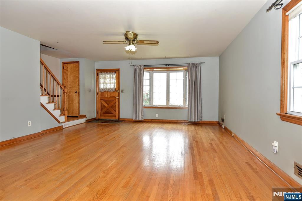 419 Main Avenue - Photo 5
