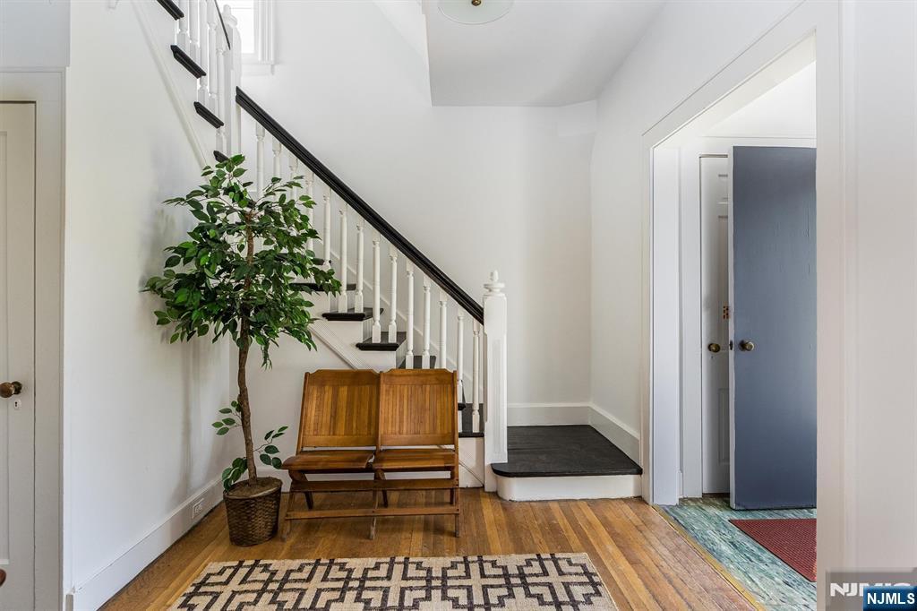 305 Mortimer Ave, Rutherford, NJ 07070