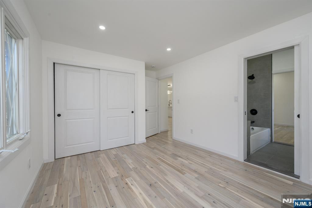 137 Myrtle Avenue — photo 16