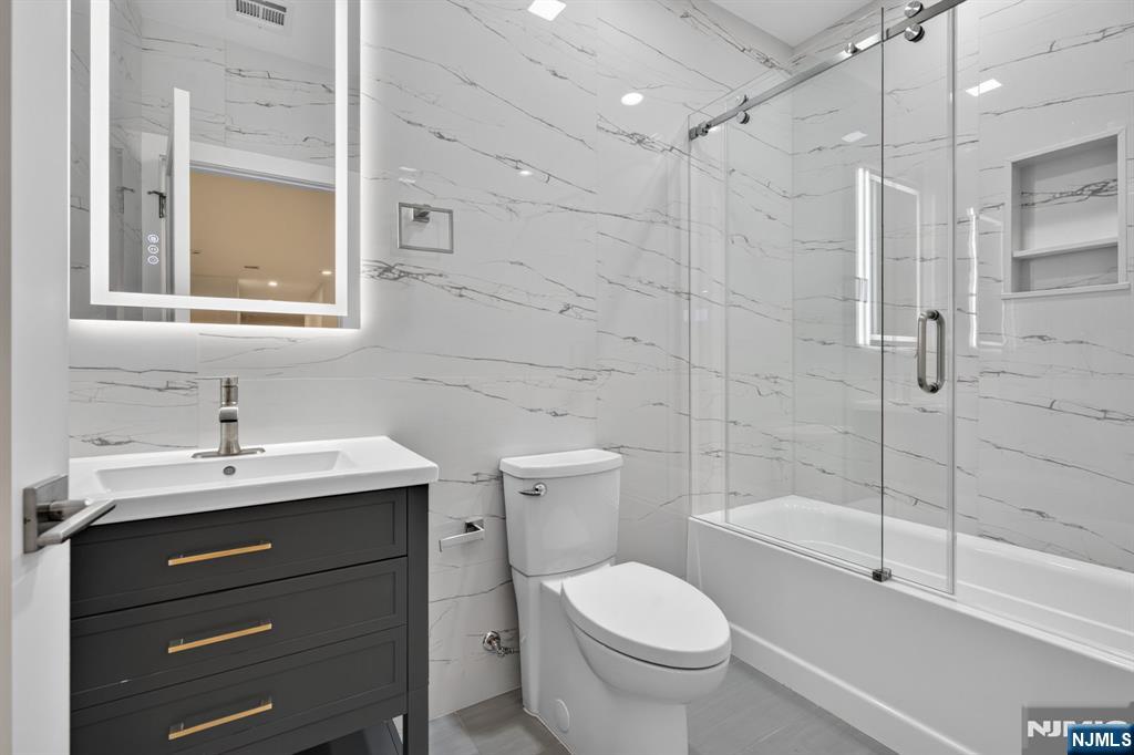 43 Oakwood Avenue — photo 36