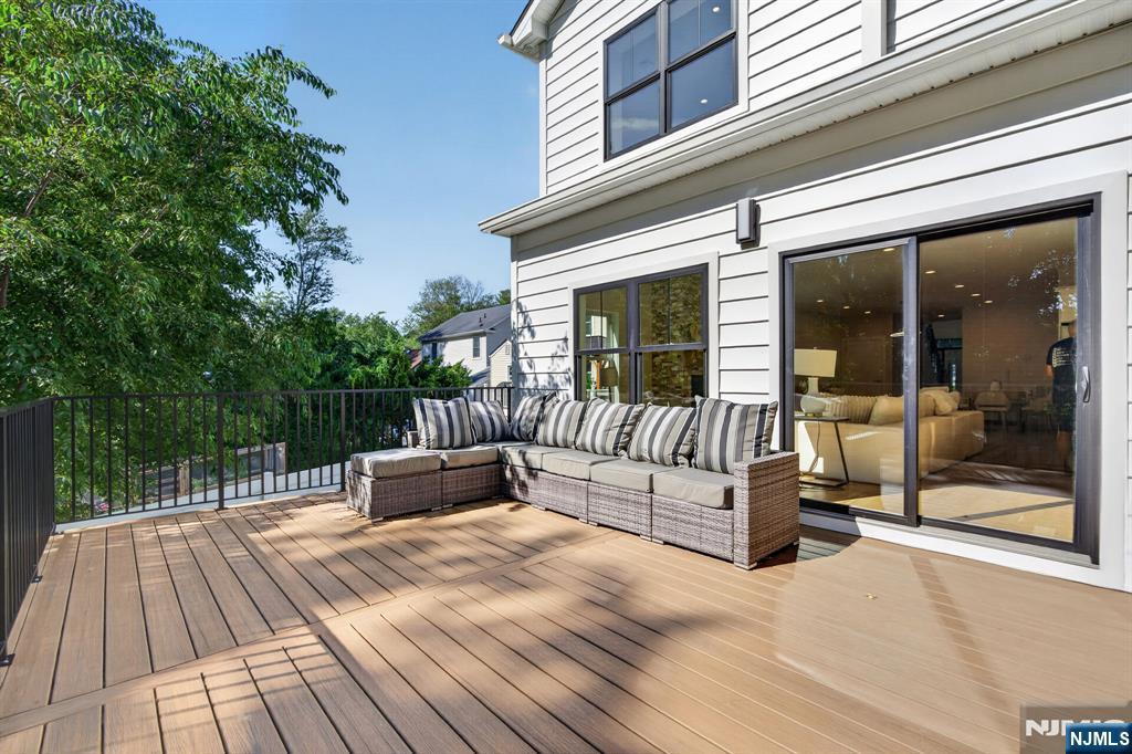 43 Oakwood Avenue — photo 37