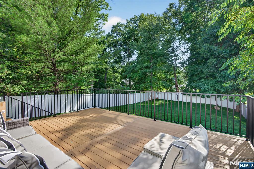43 Oakwood Avenue — photo 38