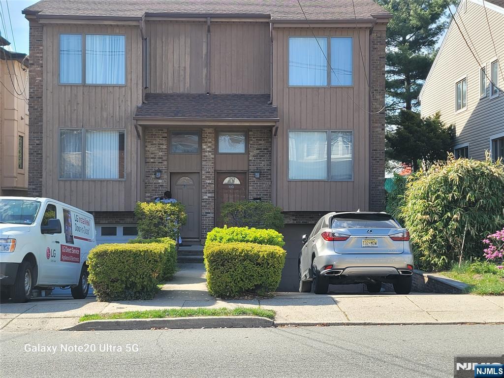 1643 Maple Street - Photo 1