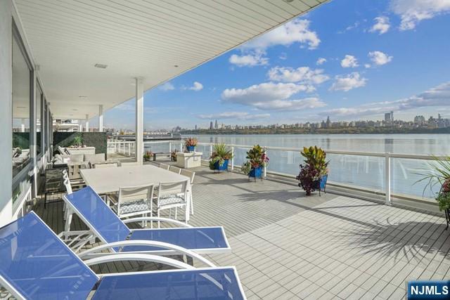 3 Somerset Lane 310 - Photo 3