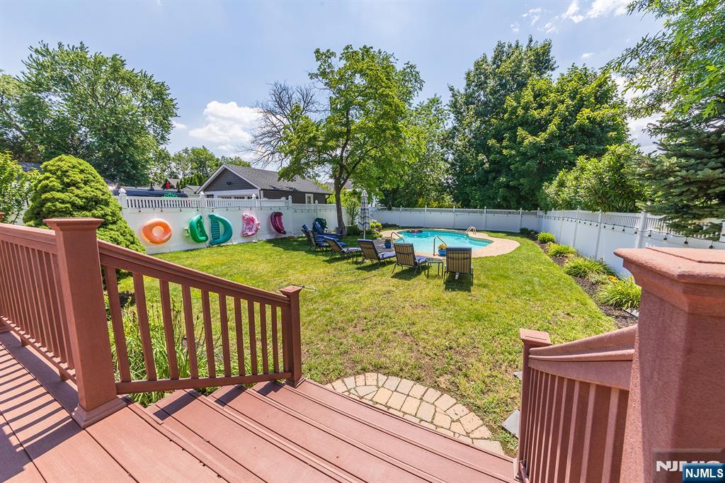 221 Passaic Ave, Rutherford, NJ 07070