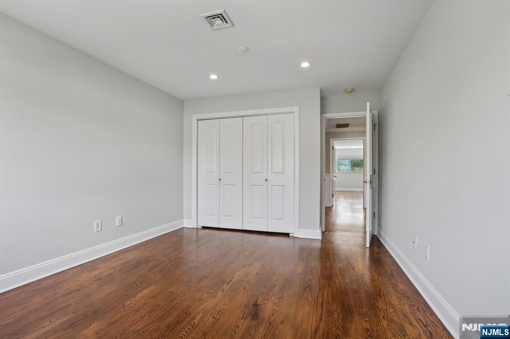 10 Wadsworth Court