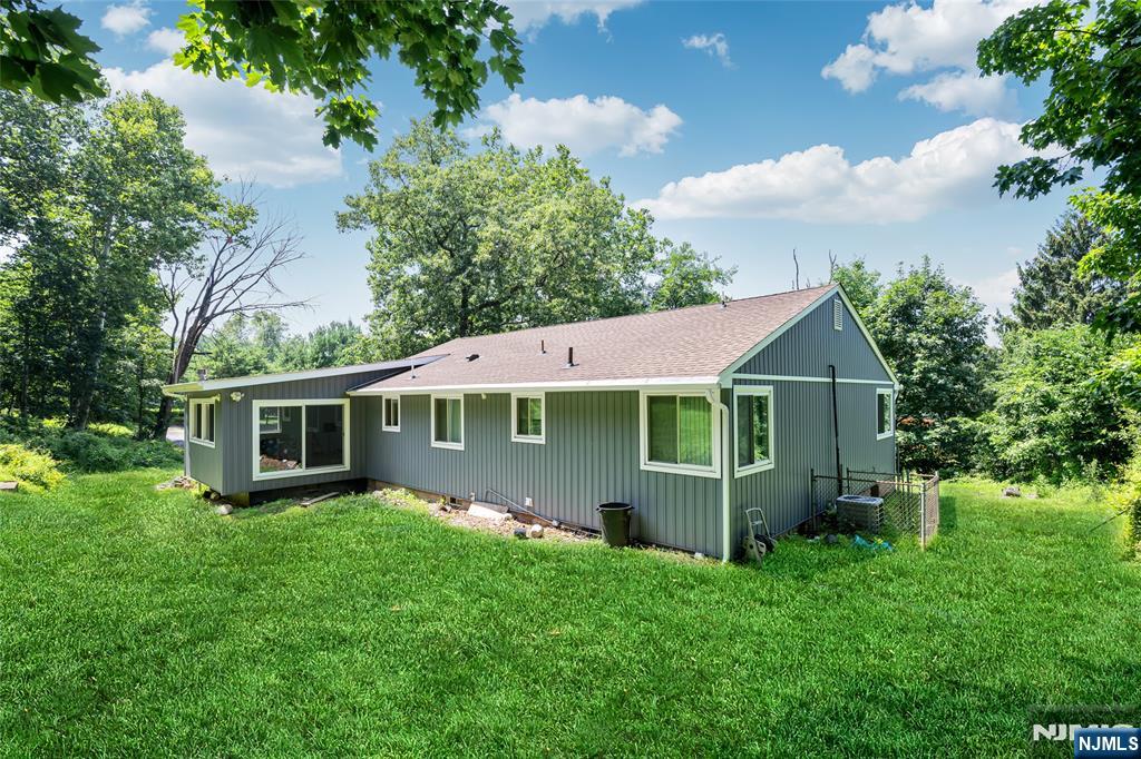2nd image of 603 Lackawanna Ave, Woodland Park, NJ 07424 | MLS# 26027114