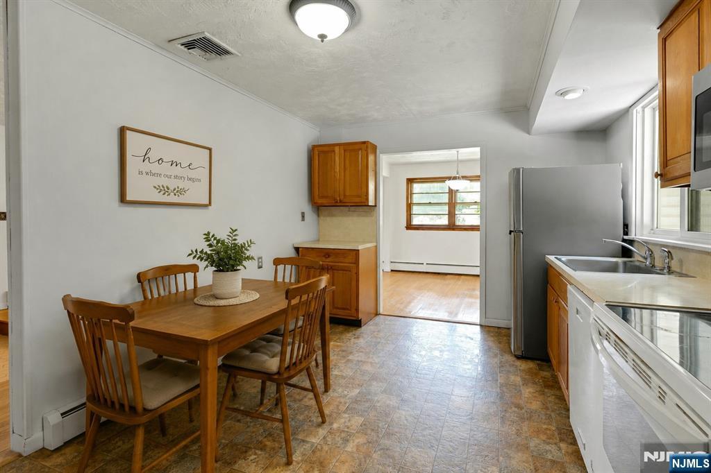 3rd image of 7 Mary Ave, Montville Township, NJ 07058 | MLS# 26027125