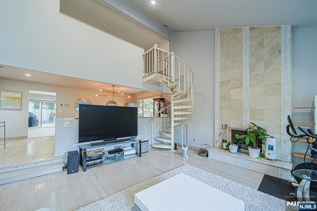 570 Grandview Terrace — photo 6