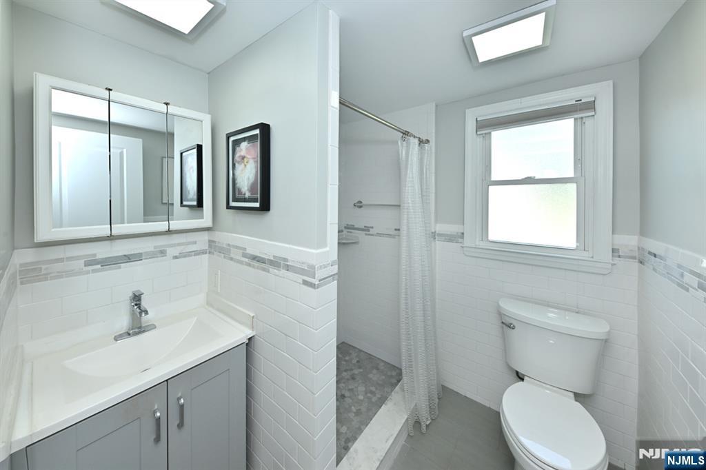 237 Woodfield Road — photo 15
