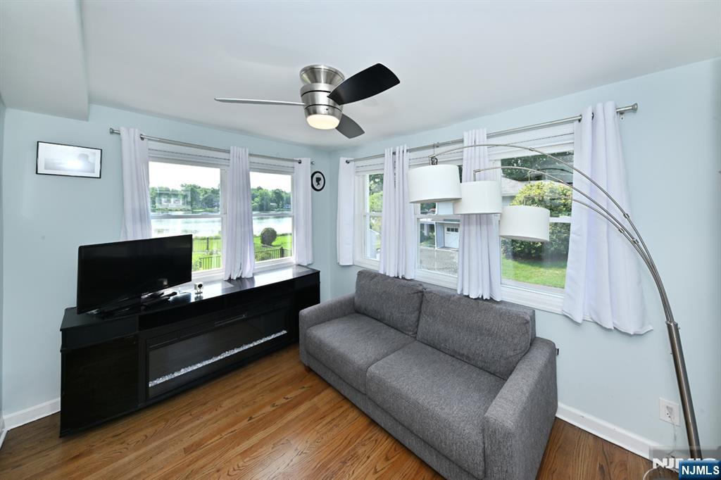 237 Woodfield Road — photo 16
