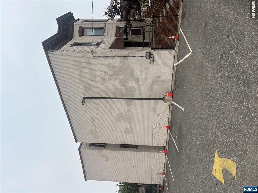 358 McKinley Street - Photo 4