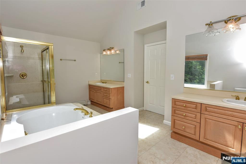 2 Concord Court — photo 27