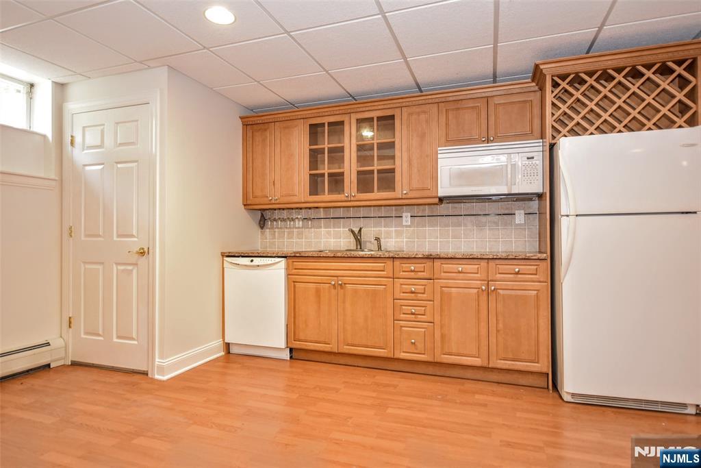 2 Concord Court — photo 34