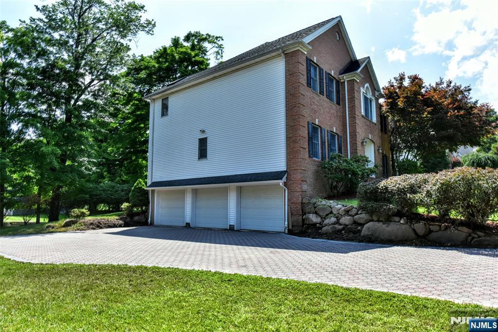 2 Concord Court — photo 39