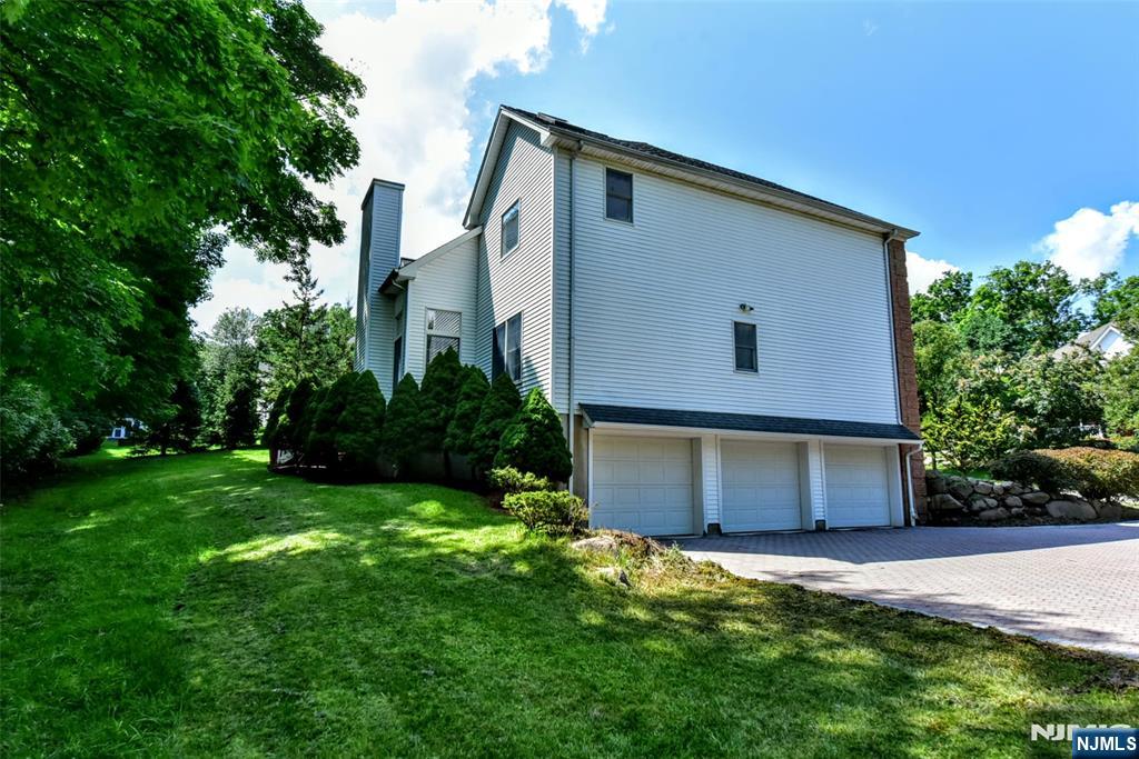 2 Concord Court — photo 40