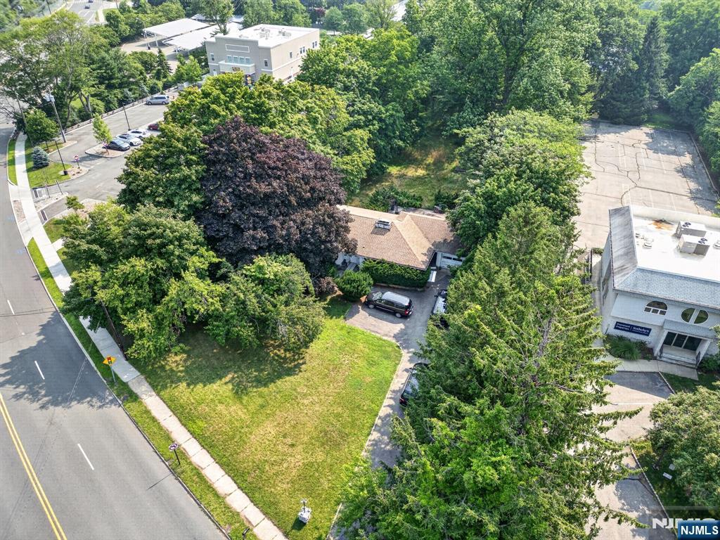 214 Berdan Avenue - Photo 2