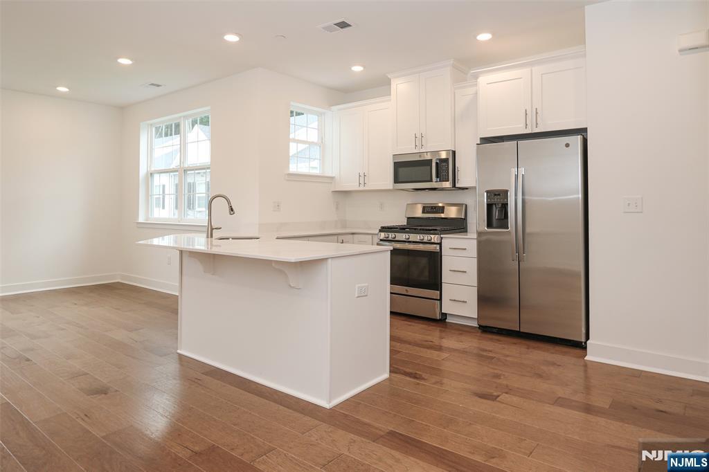 71 Veterans Way - Photo 3