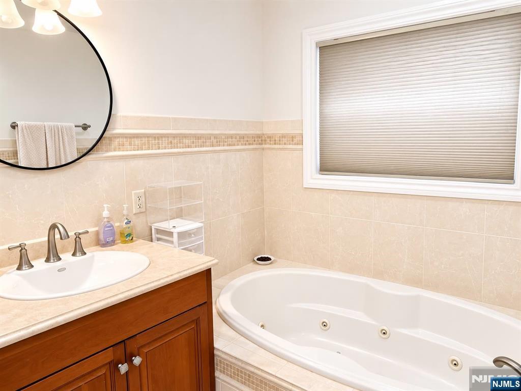 617 Prospect Ave #B, Fairview, NJ 07022