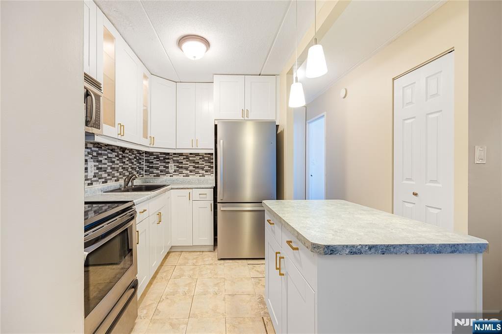 250 Gorge Road 29E - Photo 1