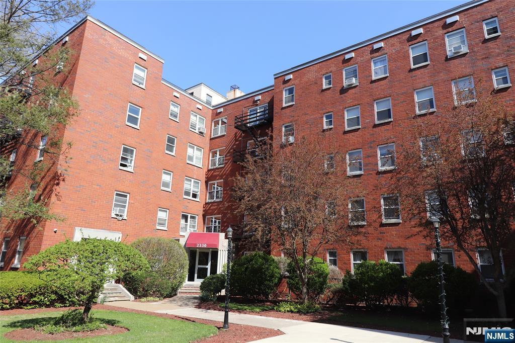 2330 Linwood Ave #3D, Fort Lee, NJ 07024
