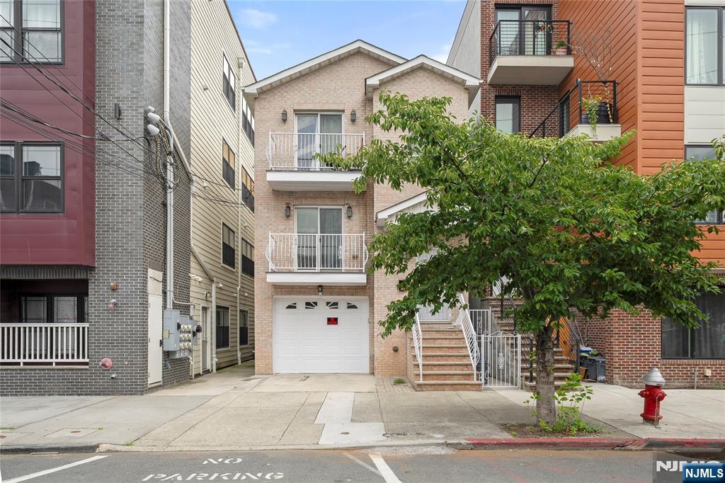 38 Vroom Street - Photo 1