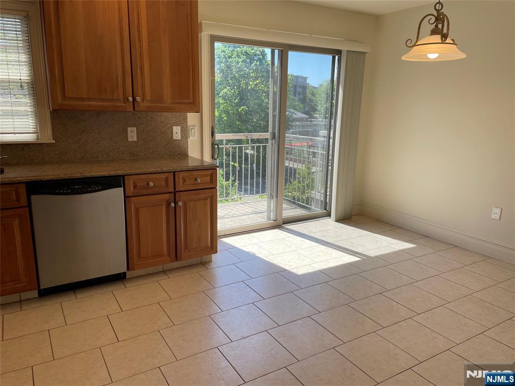 236 Myrtle Avenue 236 - Photo 4