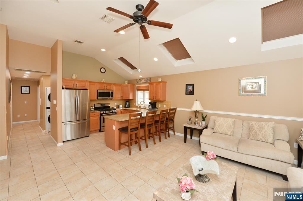 120 Corabelle Avenue — photo 11