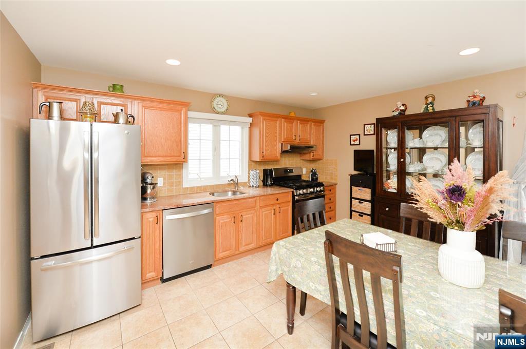 120 Corabelle Avenue — photo 29