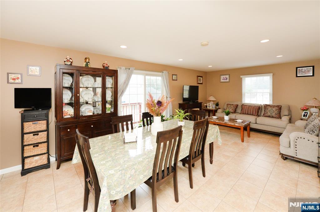 120 Corabelle Avenue — photo 30