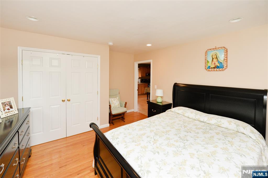 120 Corabelle Avenue — photo 32