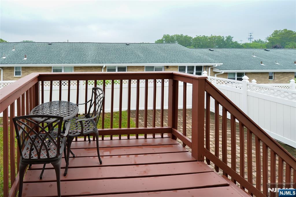 120 Corabelle Avenue — photo 34